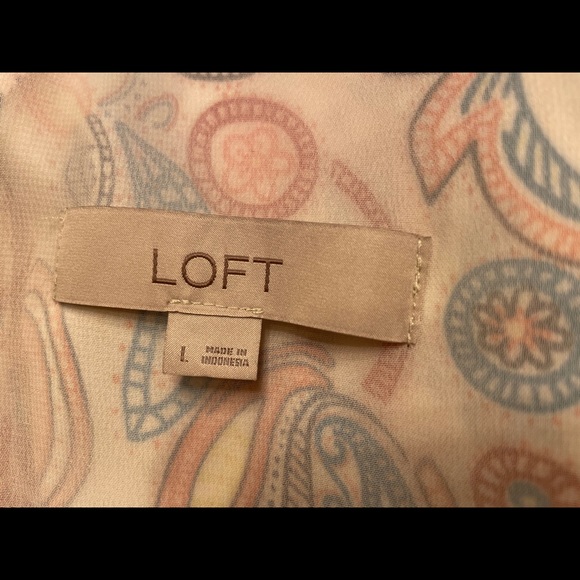 White Floral Sleeveless Dress with Tieable Belt - Picture 8 of 8